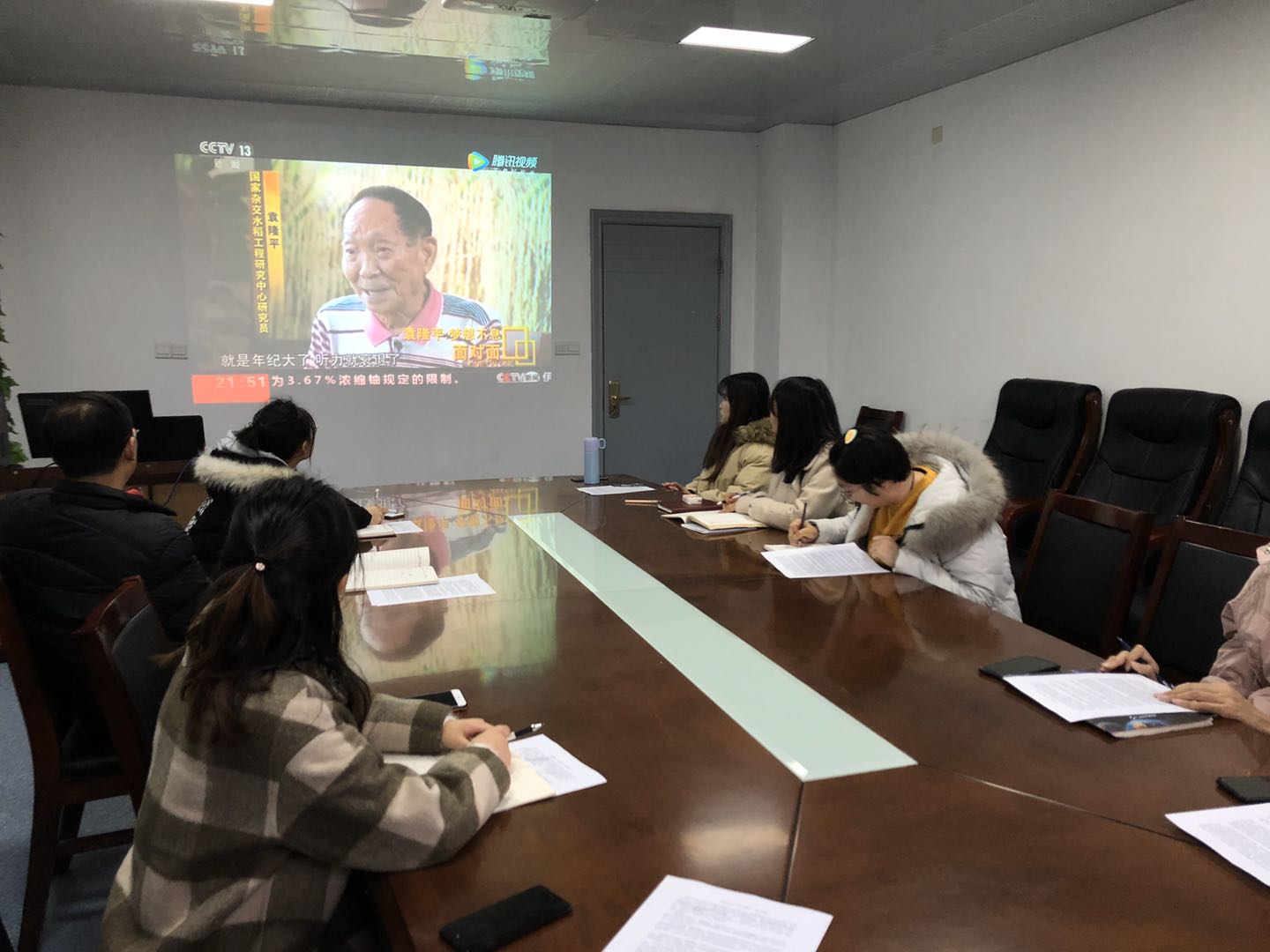 6ff646fe290a400e81d0eaa3c1893a0b.jpg 6ff646fe290a400e81d0eaa3c1893a0b.jpg