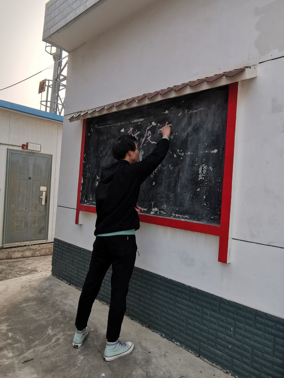 4563f9e662f149c4ac980f296b4ede01.jpg 4563f9e662f149c4ac980f296b4ede01.jpg