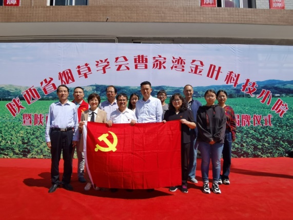 b4701c0c0a4f462c9ef1eafa94ac898f.jpg b4701c0c0a4f462c9ef1eafa94ac898f.jpg