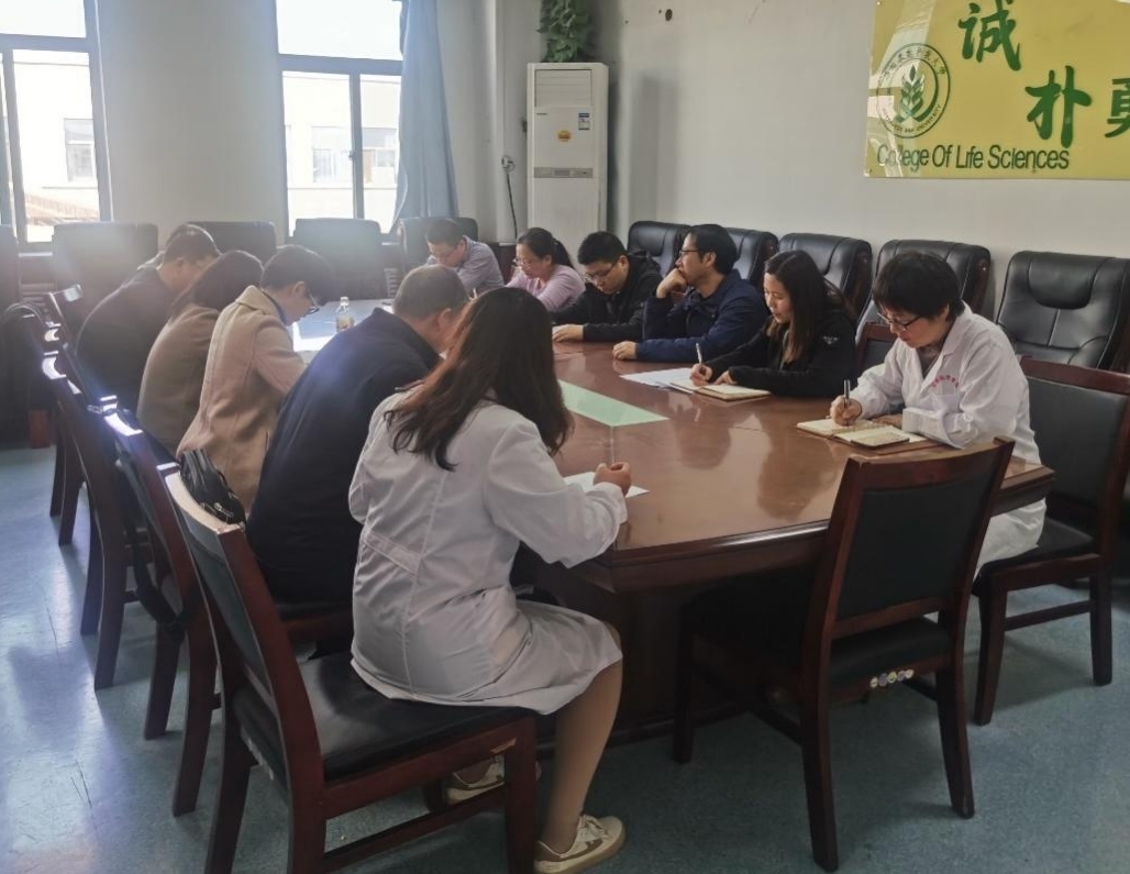 8f6a7406769b45119dc6eee5164b5b43.jpg 8f6a7406769b45119dc6eee5164b5b43.jpg